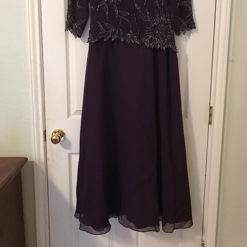 JKARA wine colored beaded formal size 12 - Picture 3 of 5